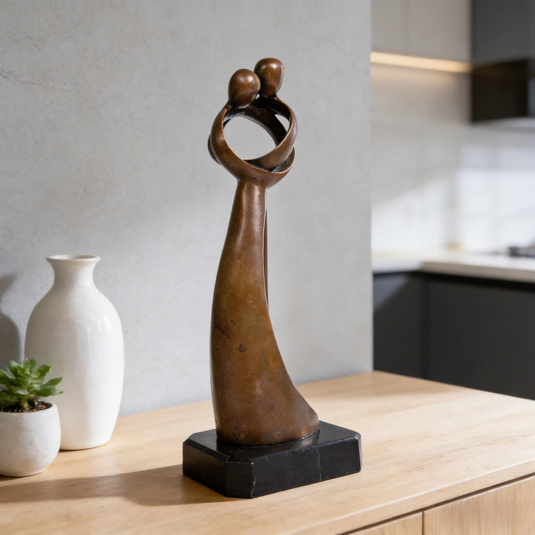 How to Choose the Perfect Bronze Sculpture for Home Decor