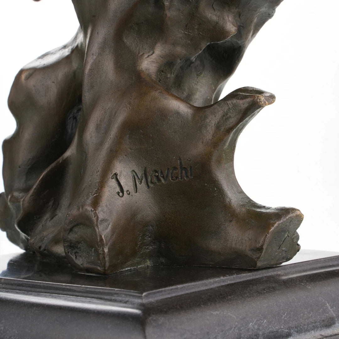 The lion bust symbolizes strength, courage, authority, and untamed spirit. Its intense gaze and flowing mane convey vigilance, leadership, and raw vitality, making it a powerful decorative statement in offices, living spaces, or executive collections.