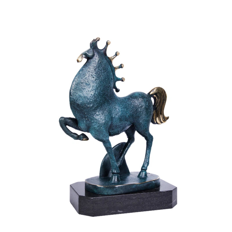 The Success Crown Horse is a powerful talisman crafted for the ambitious. In a dynamic pose with raised hooves, the horse symbolizes unstoppable momentum, strength, and the relentless drive towards victory. Adorned with a prominent golden crown, it directly links this energy to the pinnacle of achievement, leadership, and earned honor. 